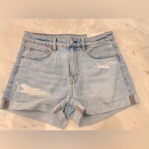 American Eagle Mom Shorts Strigid Super High Rise. Size 2.